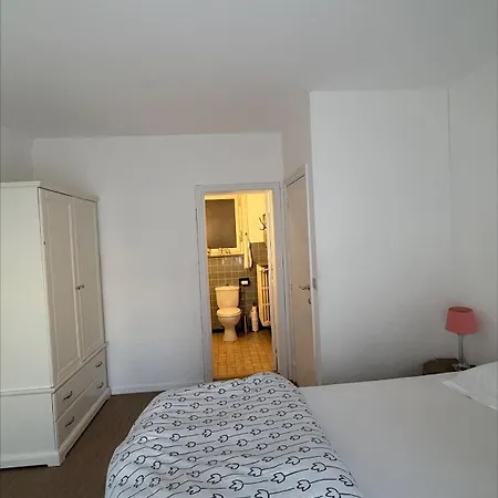 Zeedijk Met Frontaal Zeezicht Nabij Rubensplein En Casino, 20m Het Apartmán *